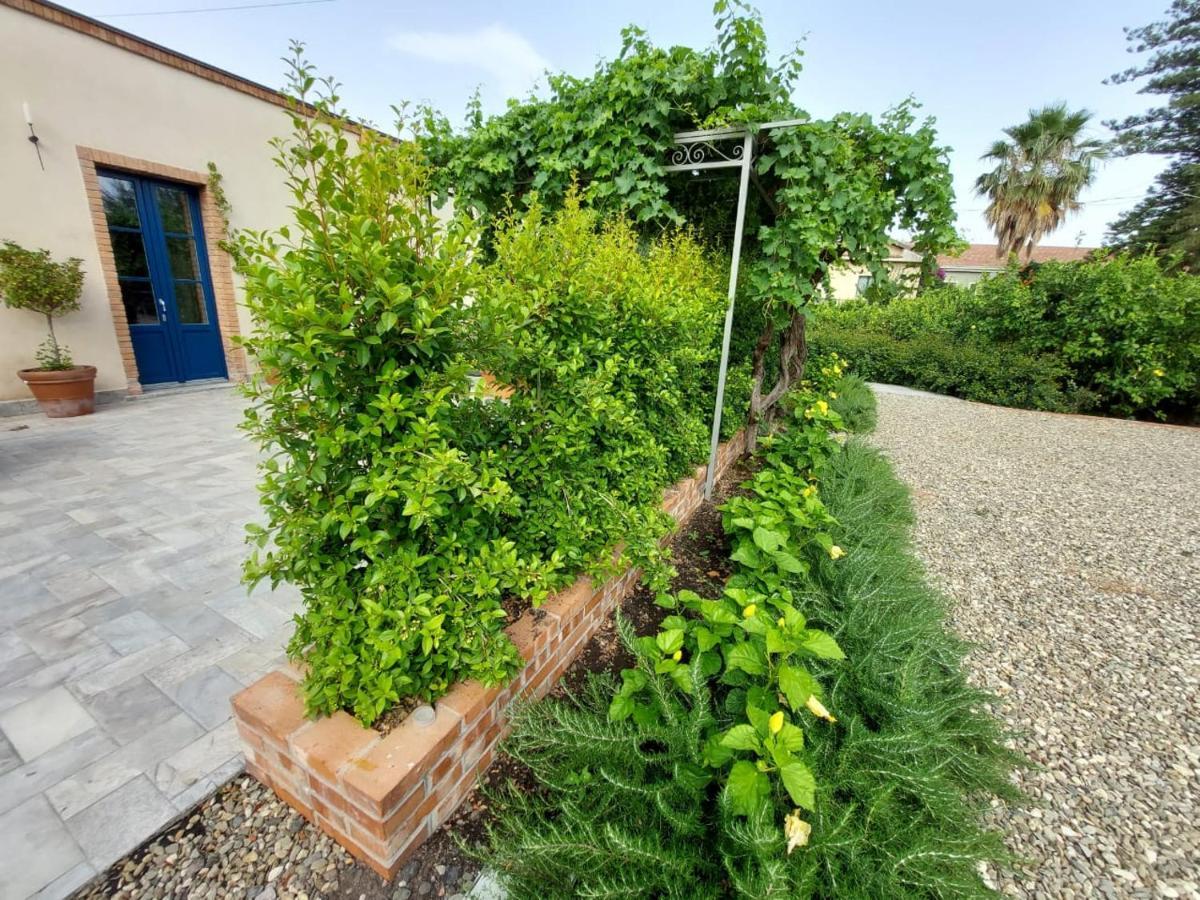 Suasor Villa Acireale Exteriör bild