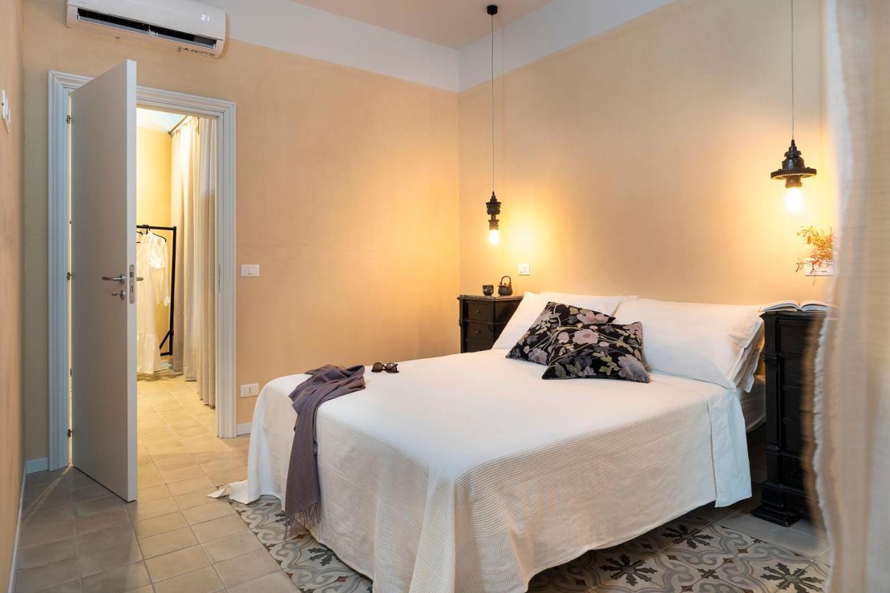 Suasor Villa Acireale Exteriör bild